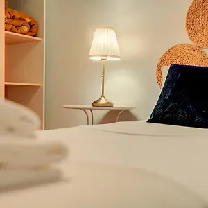 chalet-davila-guest-house.hotels-lisbon-portugal.com/