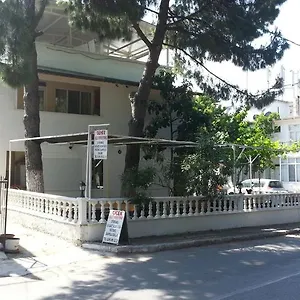 Cicek Aile Ören