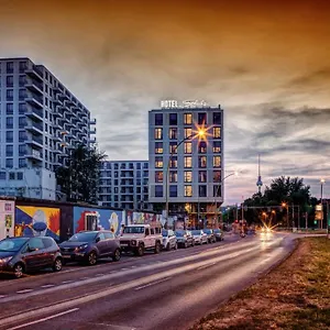 Hotel Schulz At The East Side Gallery, Berlino